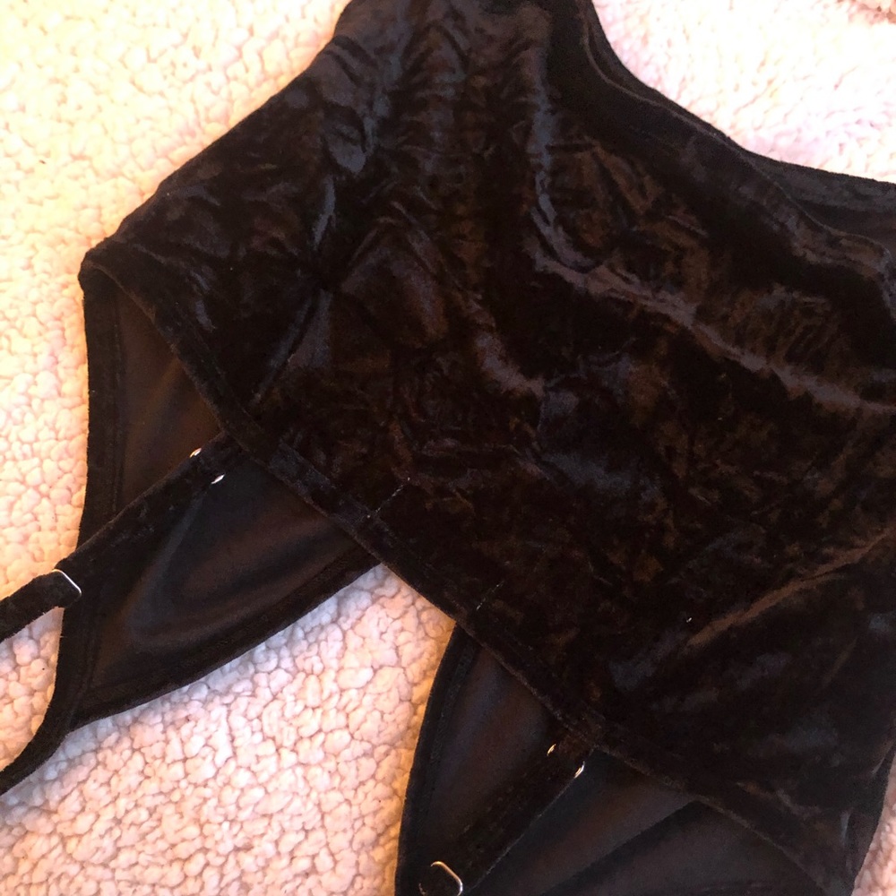 Velvet plunge cropped tank